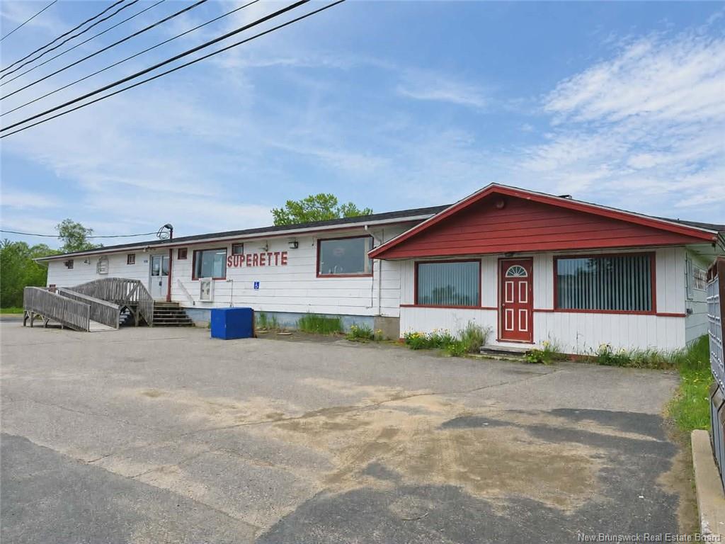 3711 Main, Belledune