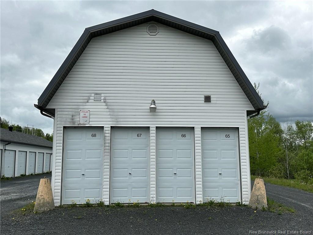 45 Iroquois Road, Saint-Basile