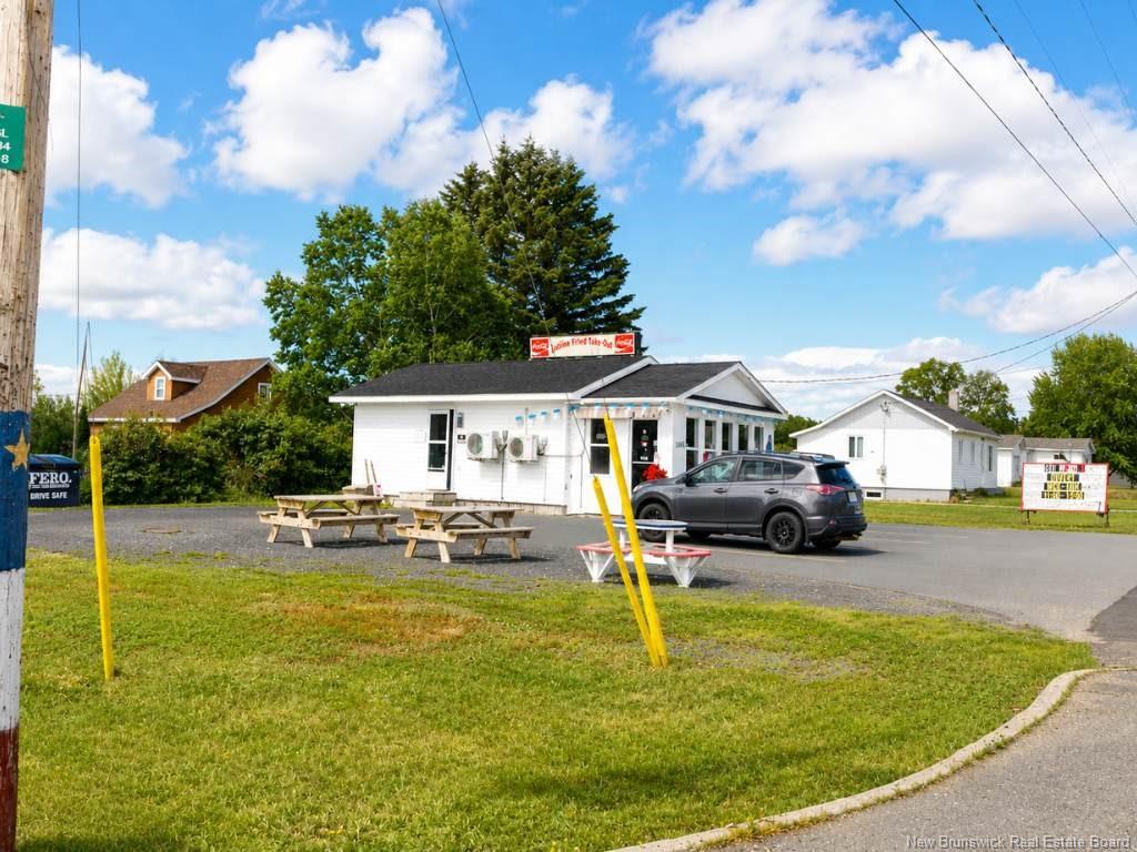 1805 Route 322, Robertville