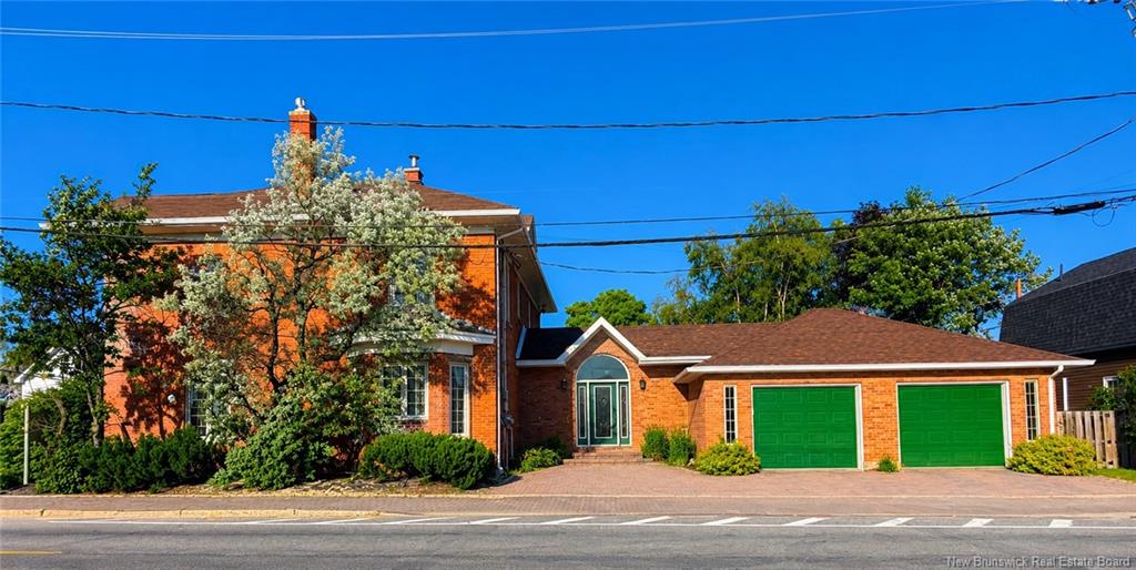 102 St George, Bathurst