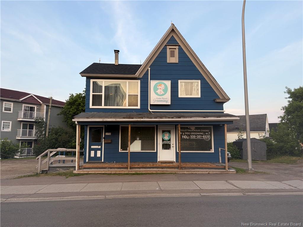 370 Acadie, Dieppe