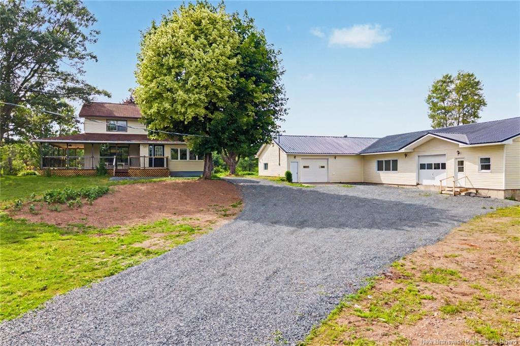 1122 Route 655, Waasis