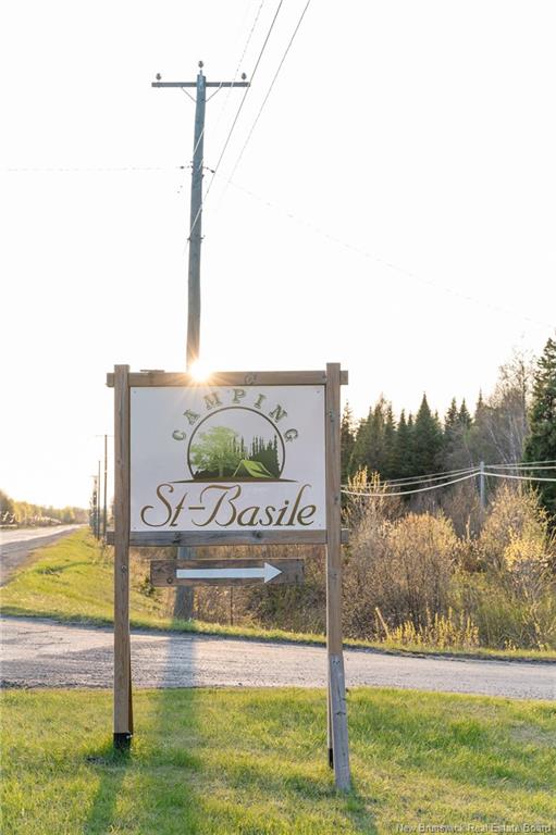14411 Route 144, Saint-Basile
