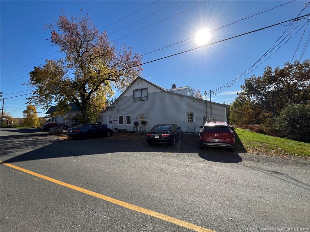 8574 Route 107, Glassville