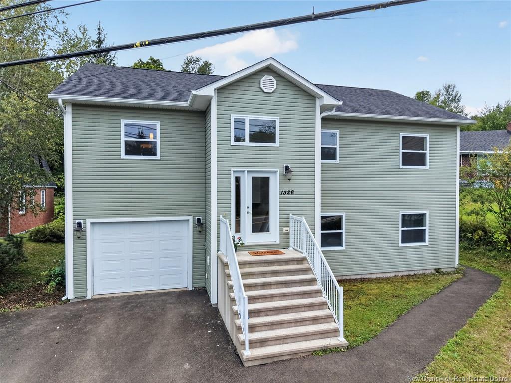 1528 Lincoln Road, Fredericton