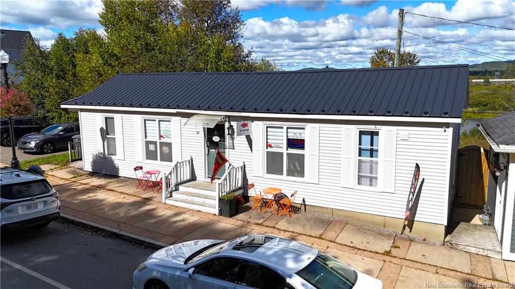 33 Main Street, St George