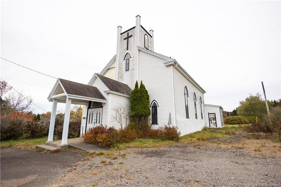 Commercial in St. Martins